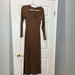 SKIMS Brown Ribbed Long Sleeve Maxi Dress – Size L – NWT